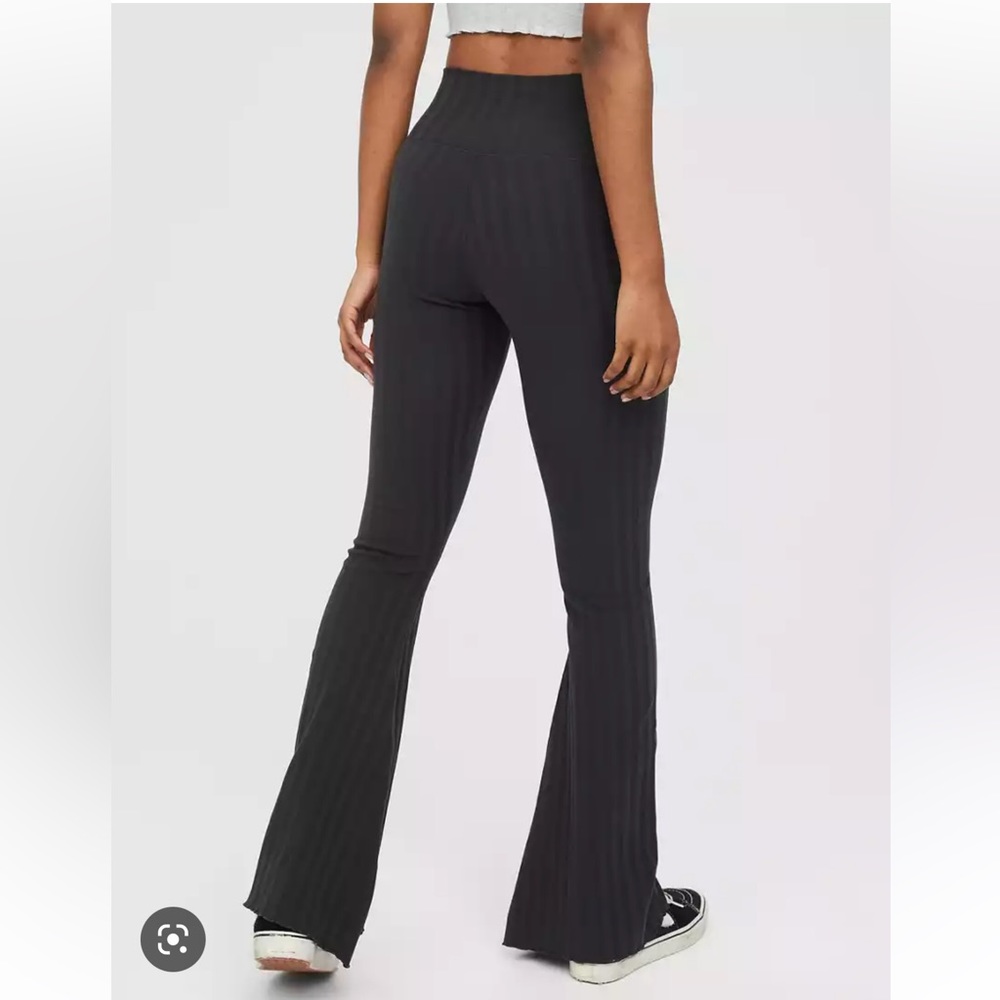 Aerie Groove-On Velour High Waisted flare Pant, M Long, Smoked Gray